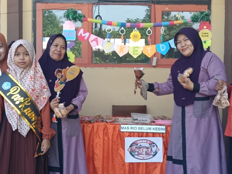 KEGIATAN  MARKET DAY " PASKAMBAR"