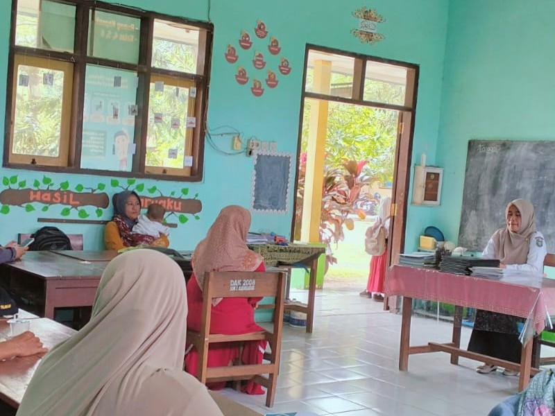 KEGIATAN PEMBAGIAN RAPORT SEMESTER 1 GANJIL 2025-2026