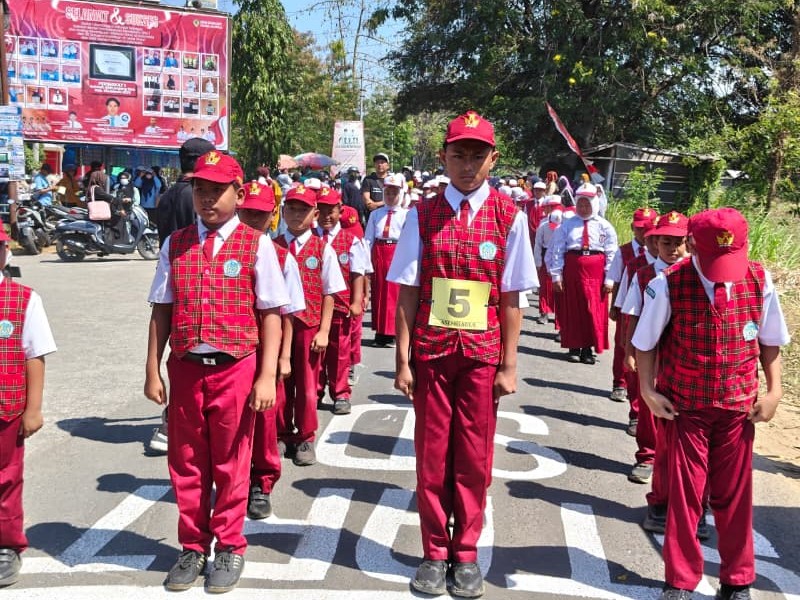 KEGIATAN LOMBA GERAK JALAN TINGKAT SD KECAMATAN ASEMBAGUS