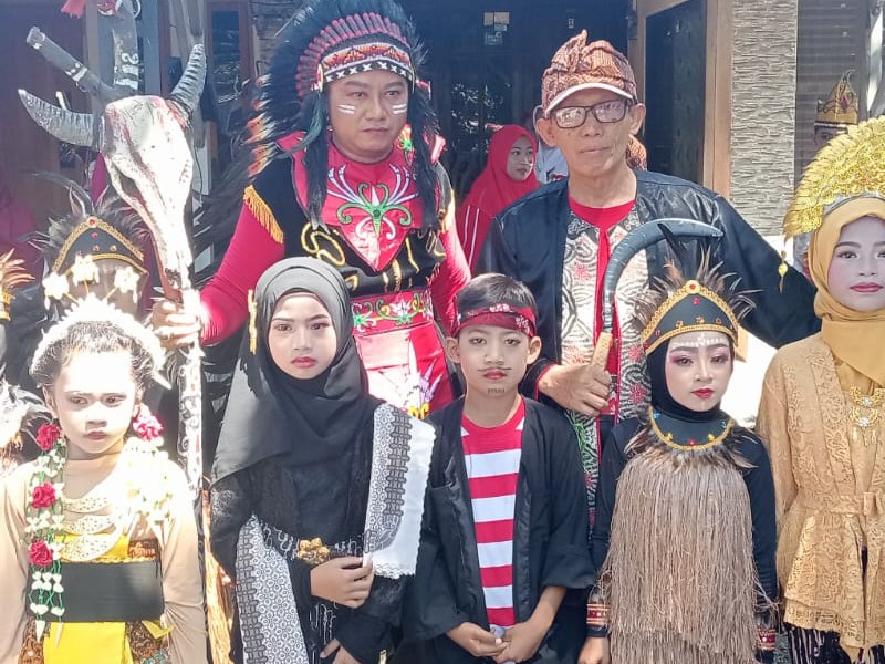 PARADE BUDAYA DALAM RANGKA HUT RI KE 81